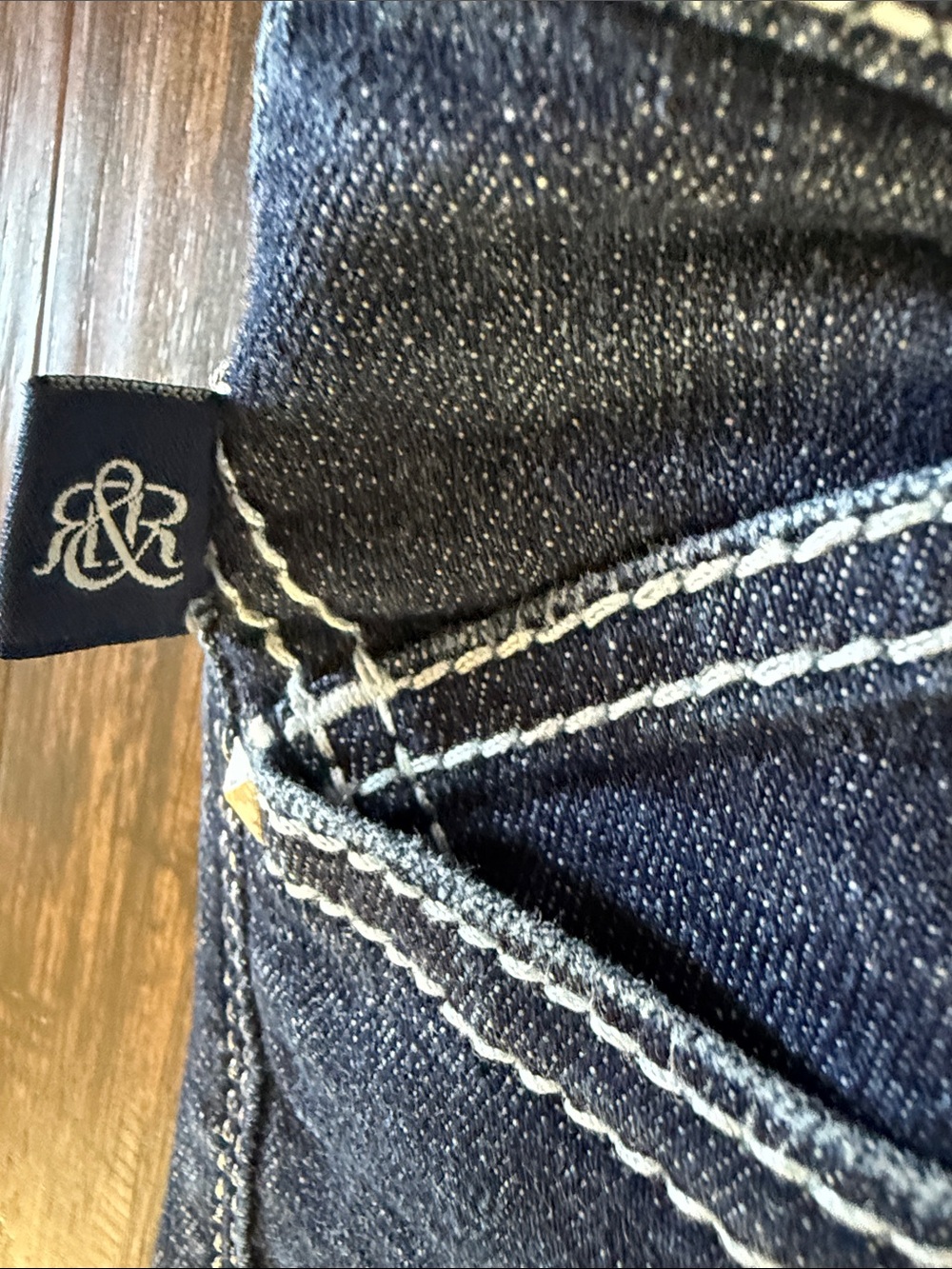 Rock & Republic Indigo Cropped Roll‑Cuff Jeans - Picture 4 of 7